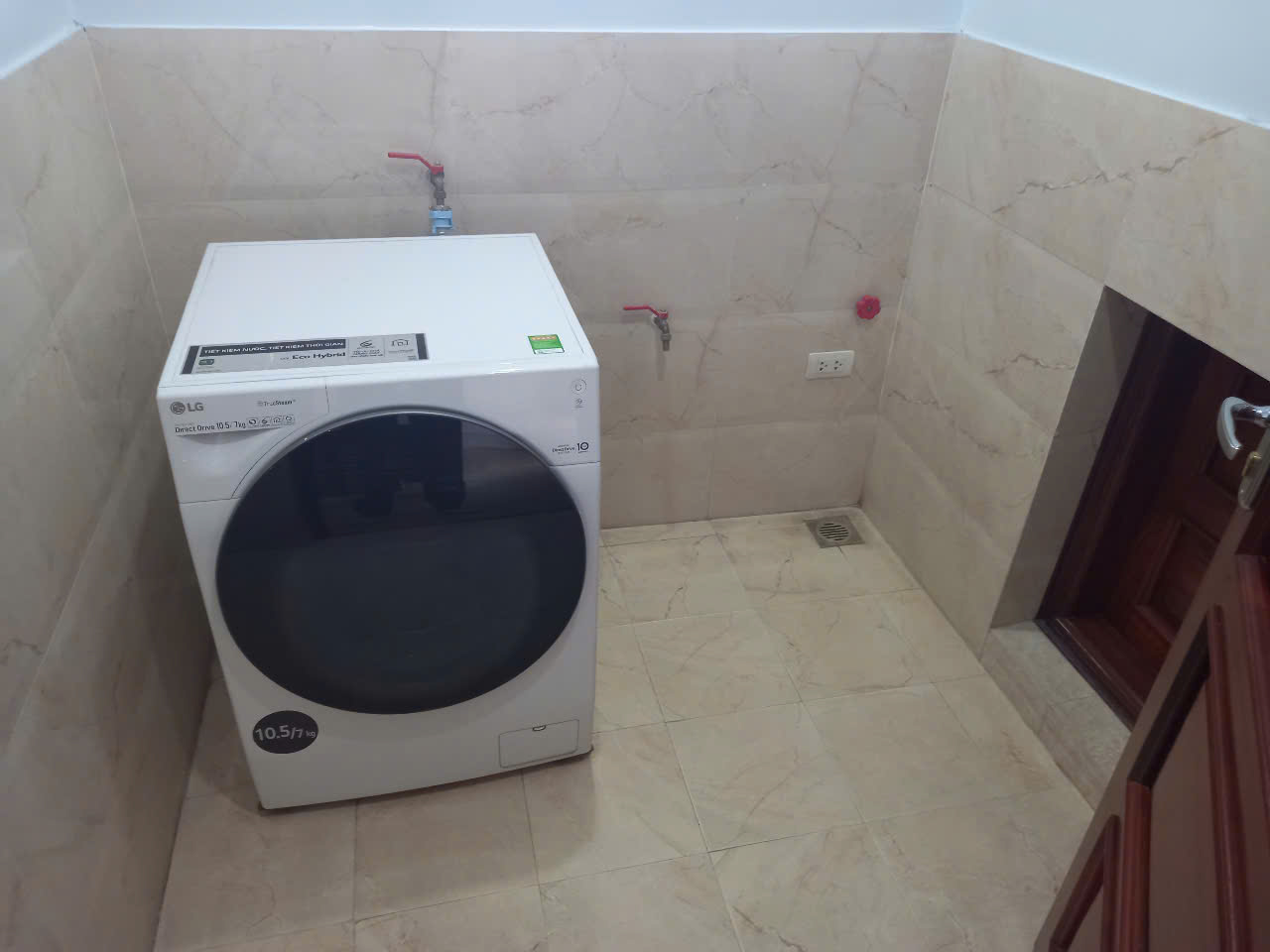 Bán Biệt Thự Đơn lập căn góc 320m2, đầy đủ đồ bên khu vườn mai Ecopark 12