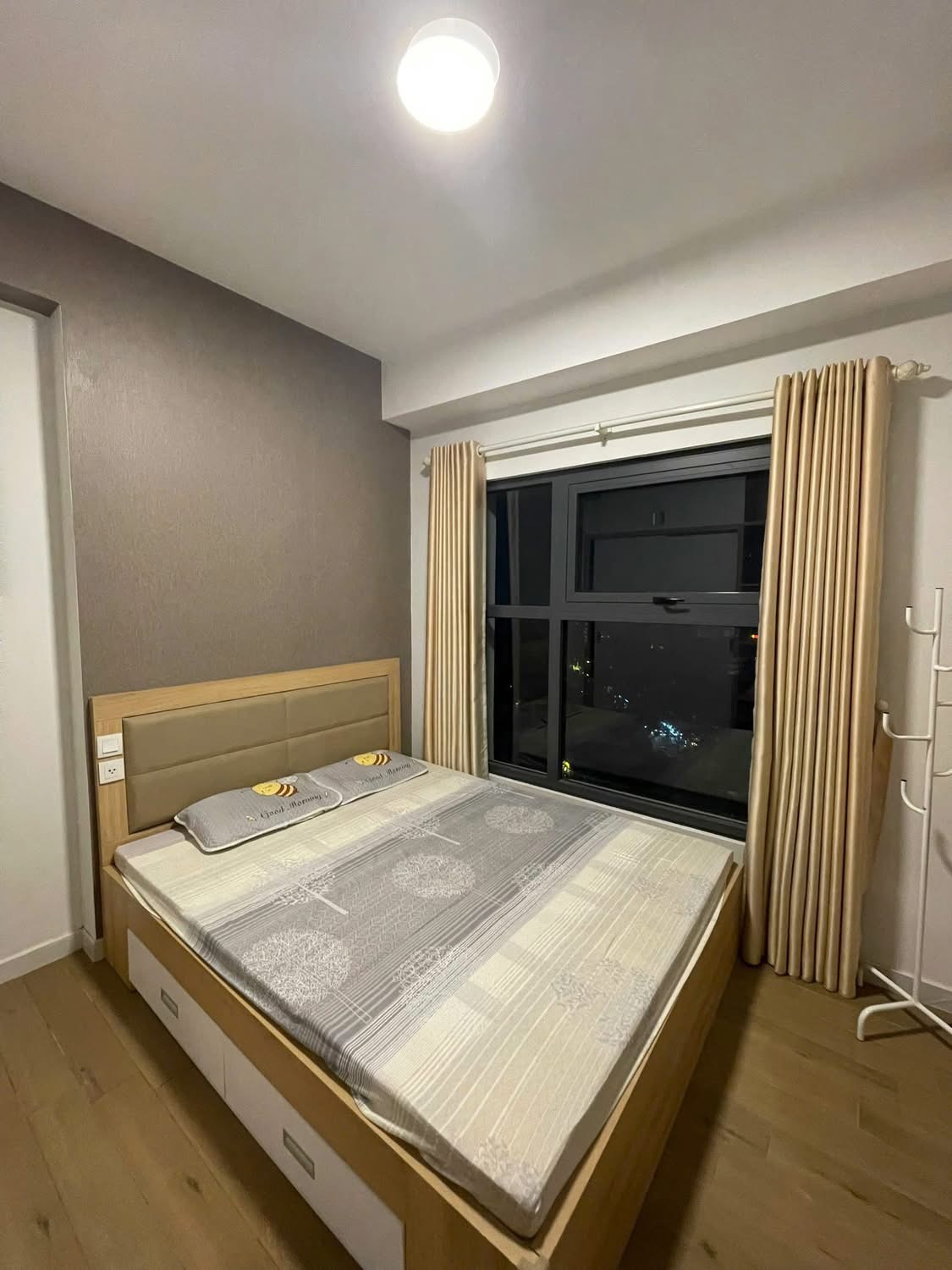 Bán căn hộ 53m , 2 phòng ngủ 1 vệ sinh tòa westbay C 6