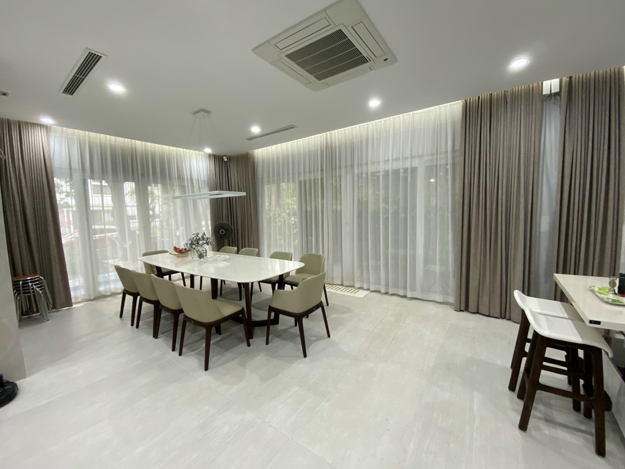 Biệt thự Đơn lập 324m2,full đồ đẹp bên khu Vườn Mai Ecopark cần bán 2