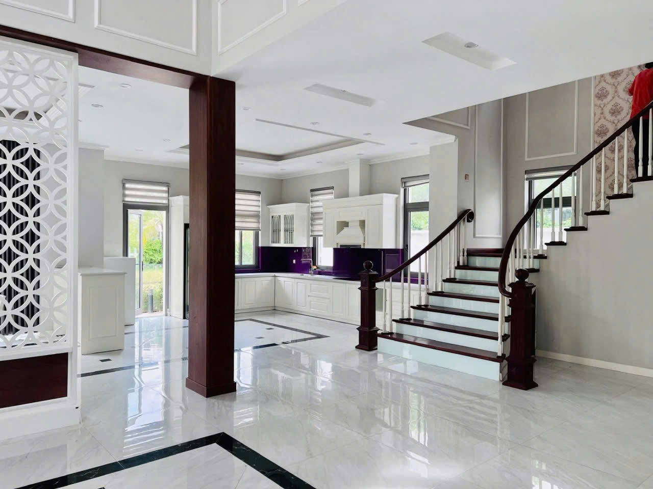 Biệt thự đơn lập 4 phòng ngủ, full nội thất đẹp bên khu Harmony Vinhomes Riverside cho thuê 3