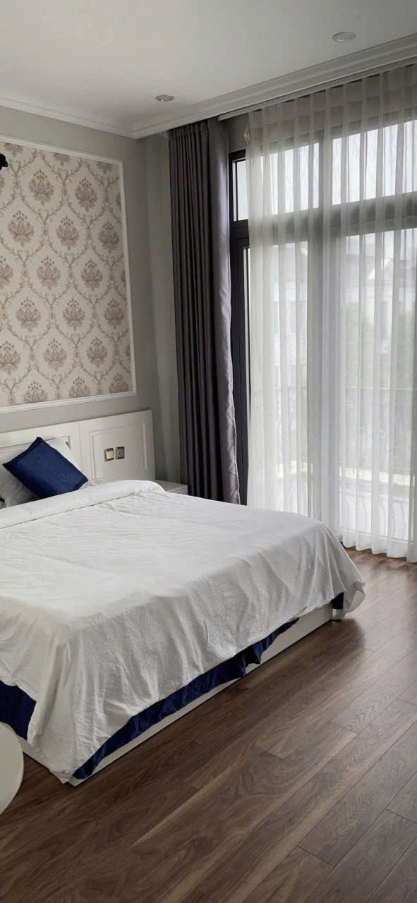 Biệt thự đơn lập 4 phòng ngủ, full nội thất đẹp bên khu Harmony Vinhomes Riverside cho thuê 8