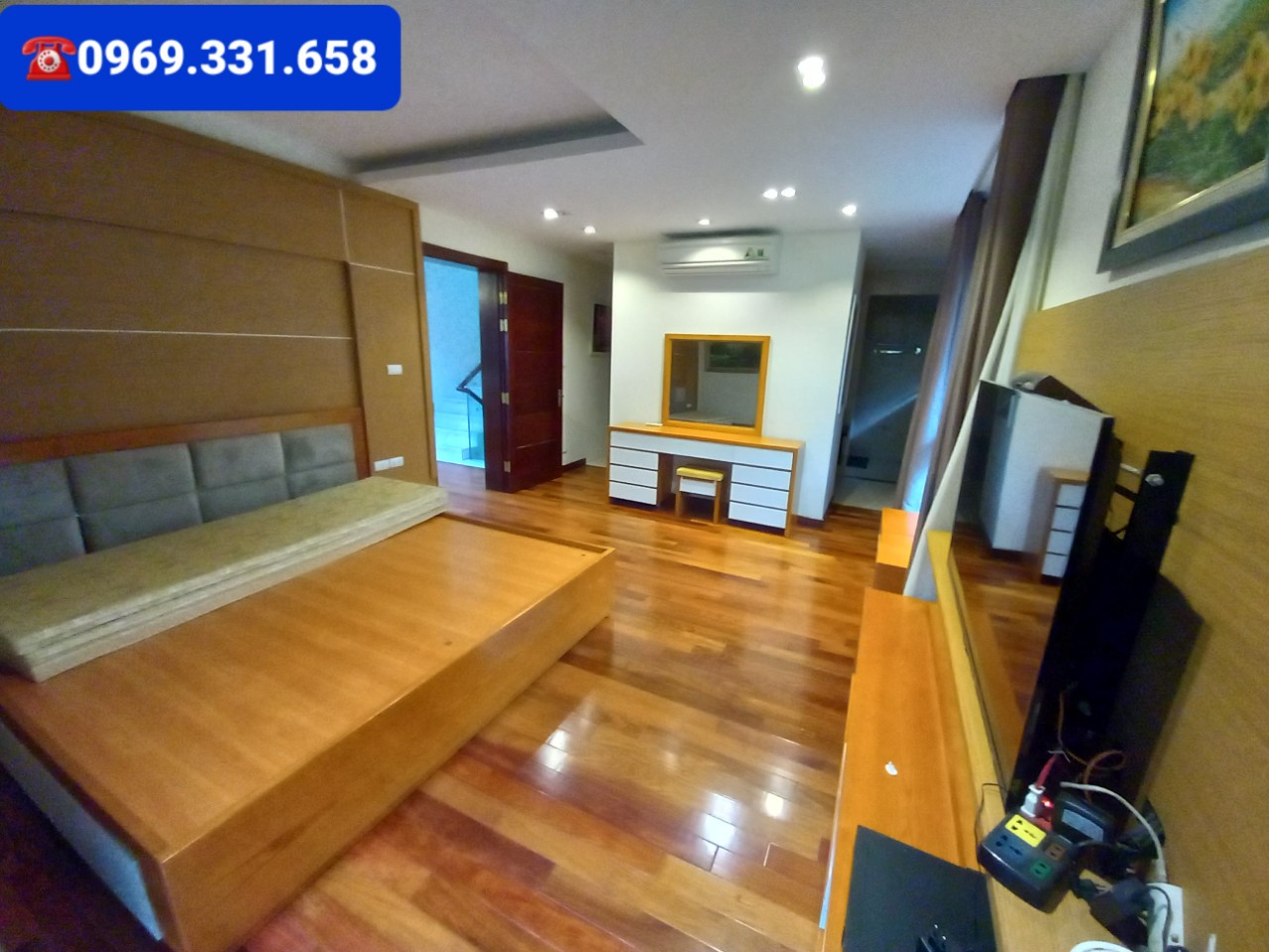 Biệt thự đơn lập 540m2, sân vườn rộng bên Vườn Tùng Ecopark cần cho thuê 14