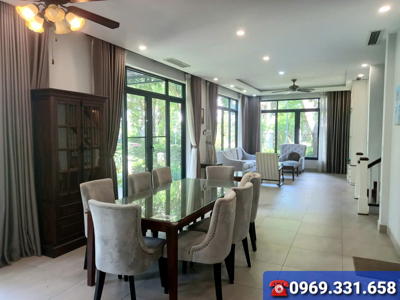 Biệt thự sân vườn rộng,3 phòng ngủ,full đồ. giá rẻ bên khu Marina Ecopark cho thuê 4