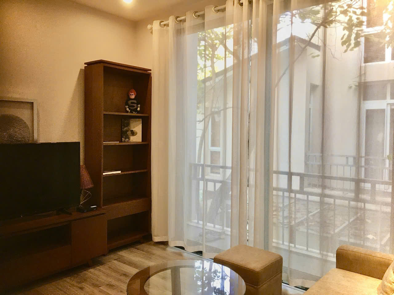 Biệt thự song lập, 3 phòng ngủ, đầy đủ nội thất đẹp bên Vườn tùng Ecopark cần cho thuê 5