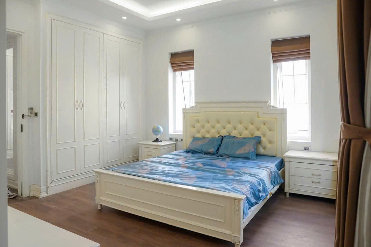 Biệt thự song lập sân vườn 4 phòng ngủ,đầy đủ đồ bên Vinhomes Riverside Long biên cho thuê 7