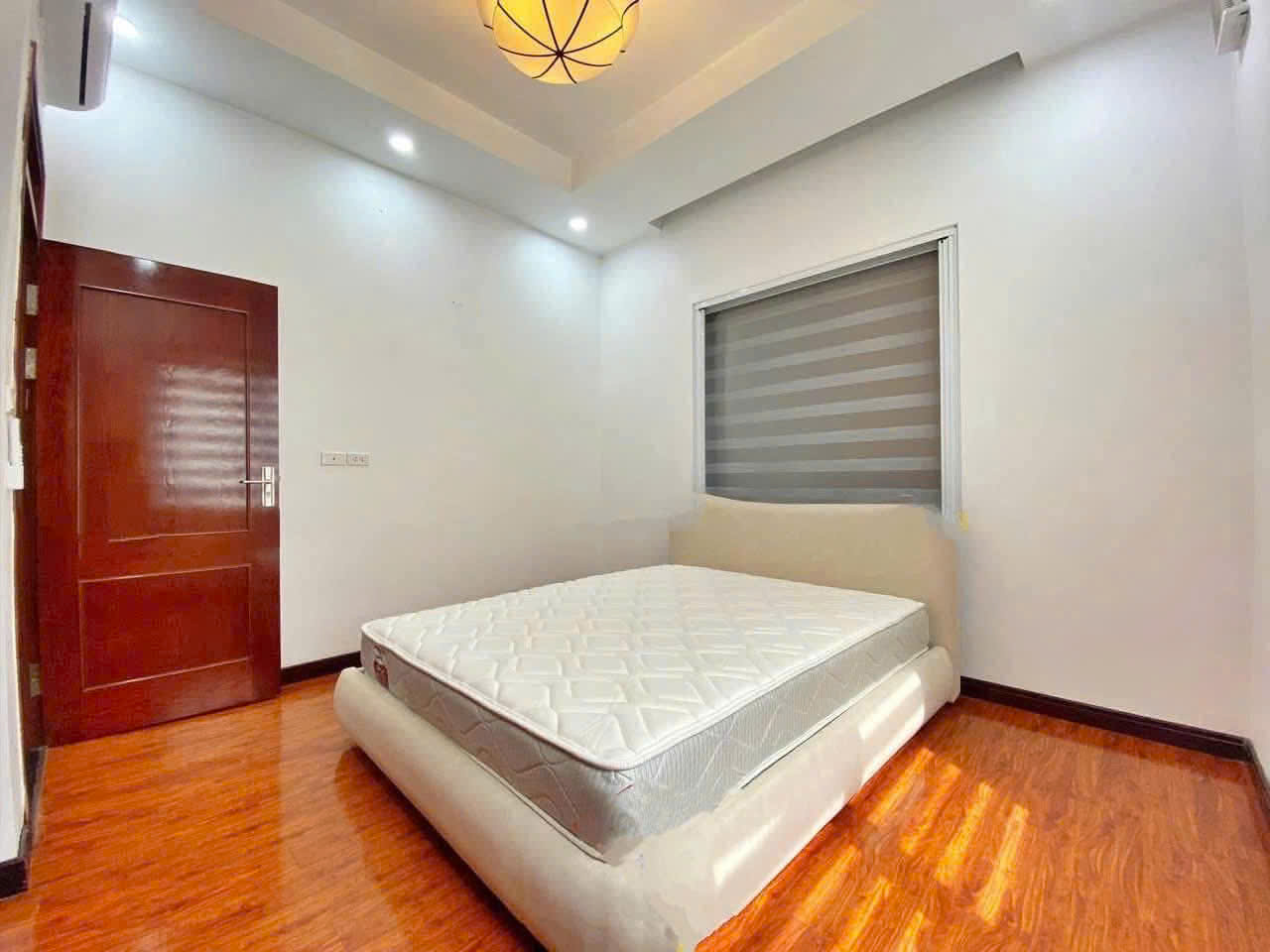 Biệt thự song lập view sông,4 phòng ngủ,đầy đủ đồ bên Vinhomes Riverside long biên cho thuê 6