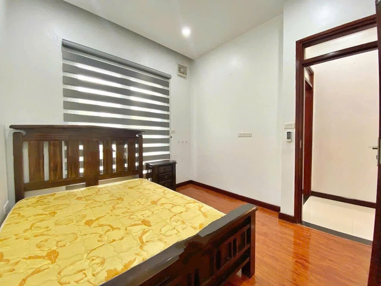 Biệt thự song lập view sông,4 phòng ngủ,đầy đủ đồ bên Vinhomes Riverside long biên cho thuê 8