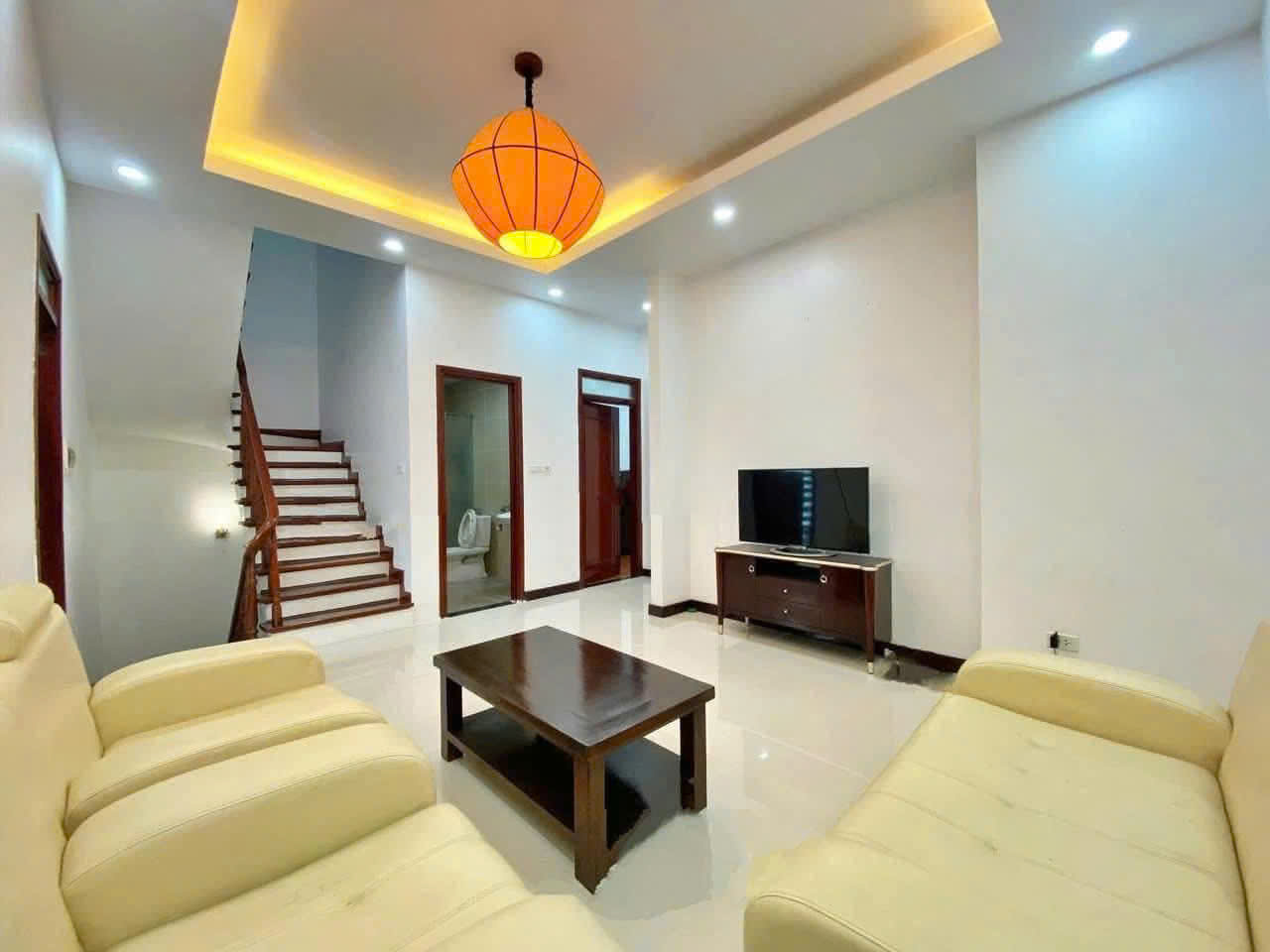 Biệt thự song lập view sông,4 phòng ngủ,đầy đủ đồ bên Vinhomes Riverside long biên cho thuê 9
