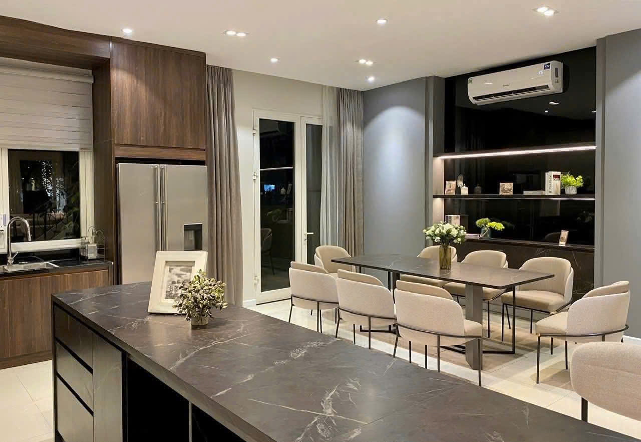 BIỆT THỰ VIEW SÔNG 3 PHÒNG NGỦ, FULL ĐỒ BÊN VINHOMES RIVERSIDE GIA LÂM CHO THUÊ 2