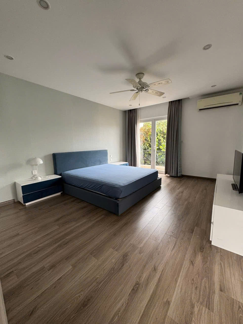 BIỆT THỰ VIEW SÔNG 3 PHÒNG NGỦ, FULL ĐỒ BÊN VINHOMES RIVERSIDE GIA LÂM CHO THUÊ 7