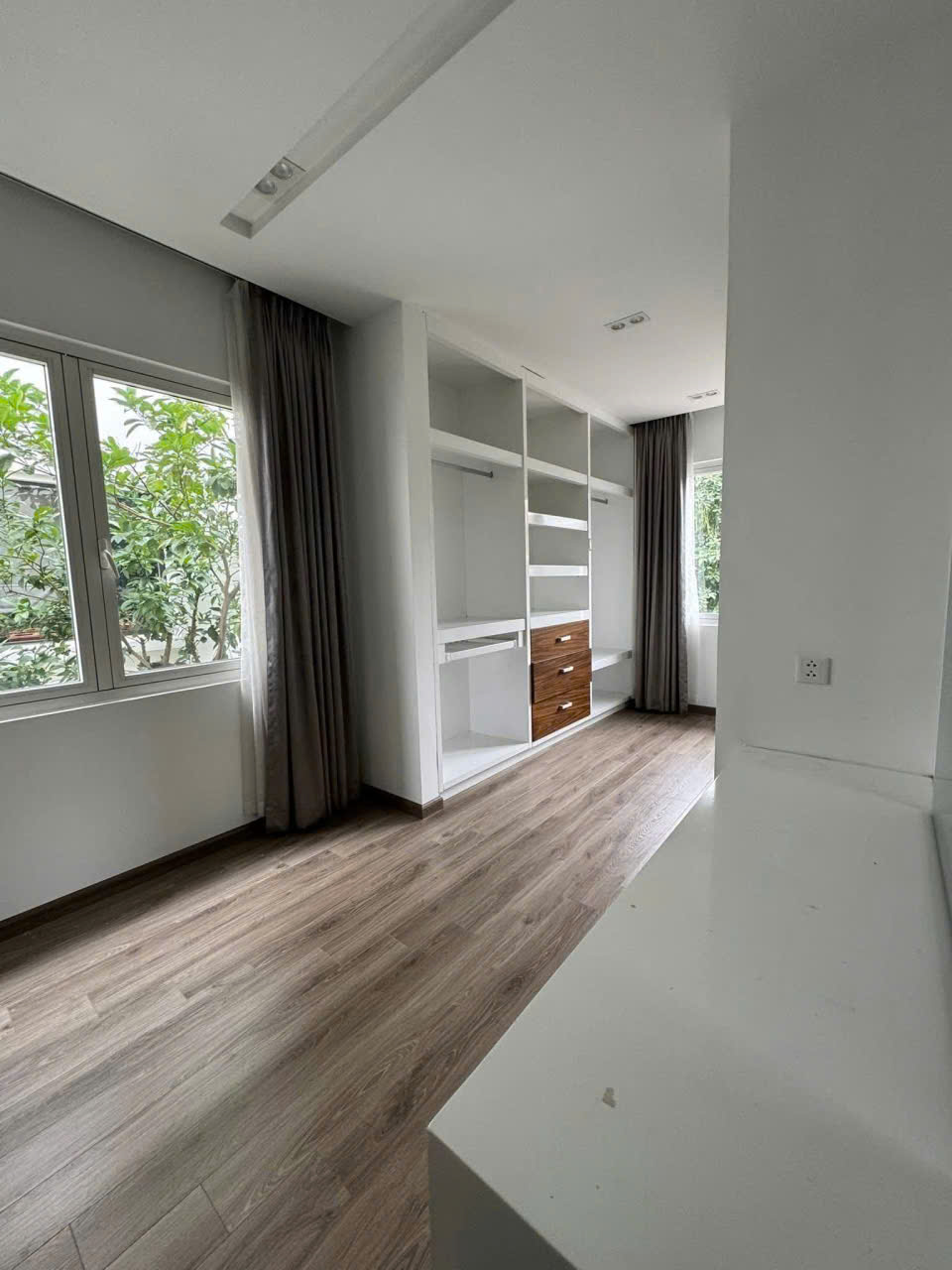 BIỆT THỰ VIEW SÔNG 3 PHÒNG NGỦ, FULL ĐỒ BÊN VINHOMES RIVERSIDE GIA LÂM CHO THUÊ 9