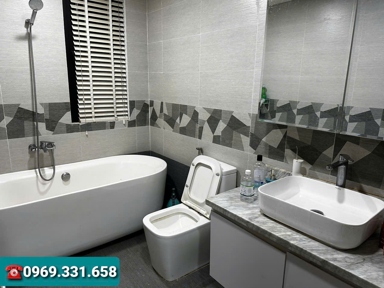 Cần bán căn biệt thự có sân vườn rộng bên khu Mimosa Ecopark 4