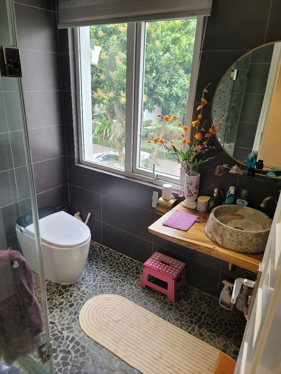 Cần bán căn BTSL 200m2,có sân vườn rộng bên khu Vườn Tùng Ecopark 9