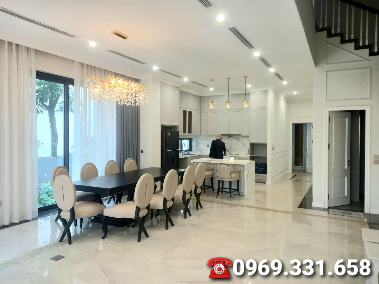 Căn Biệt Thự 300m2, 6 phòng ngủ,đầy đủ đồ đẹp bên khu BT Đảo Ecopark cần cho thuê 2