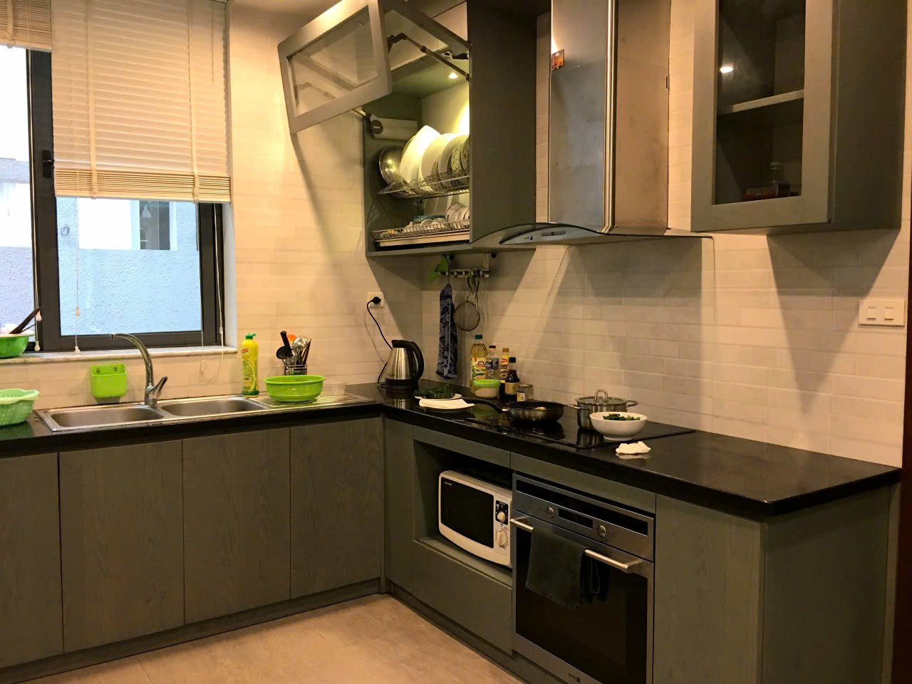 Căn Biệt thự song lập 165m2,3 phòng ngủ,đủ đồ đẹp bên Vườn Tùng Ecopark cho thuê 2