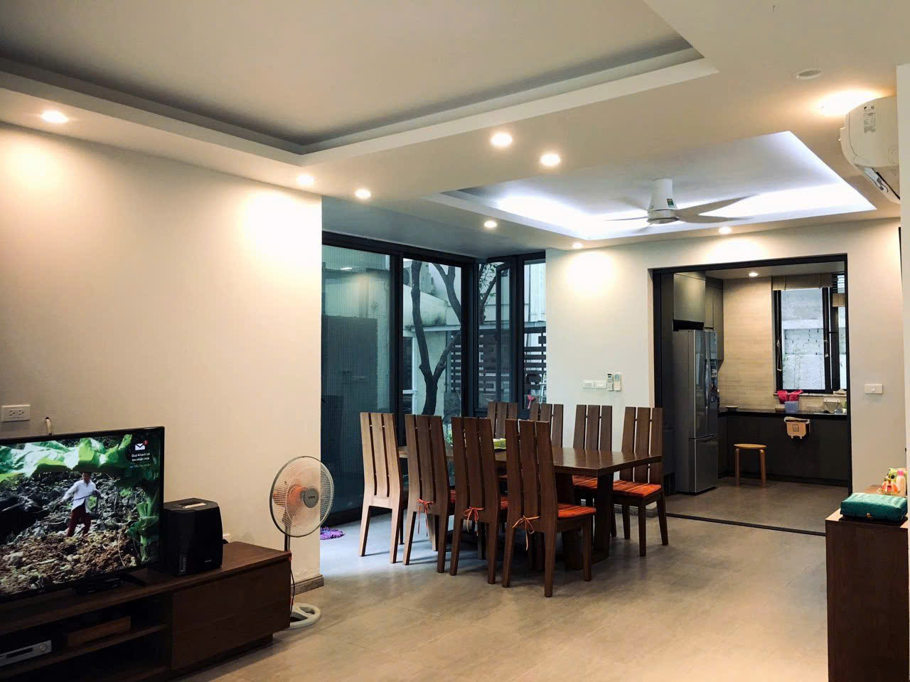 Căn Biệt thự song lập 165m2,3 phòng ngủ,đủ đồ đẹp bên Vườn Tùng Ecopark cho thuê 3