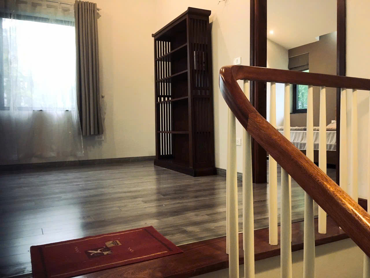 Căn Biệt thự song lập 165m2,3 phòng ngủ,đủ đồ đẹp bên Vườn Tùng Ecopark cho thuê 5
