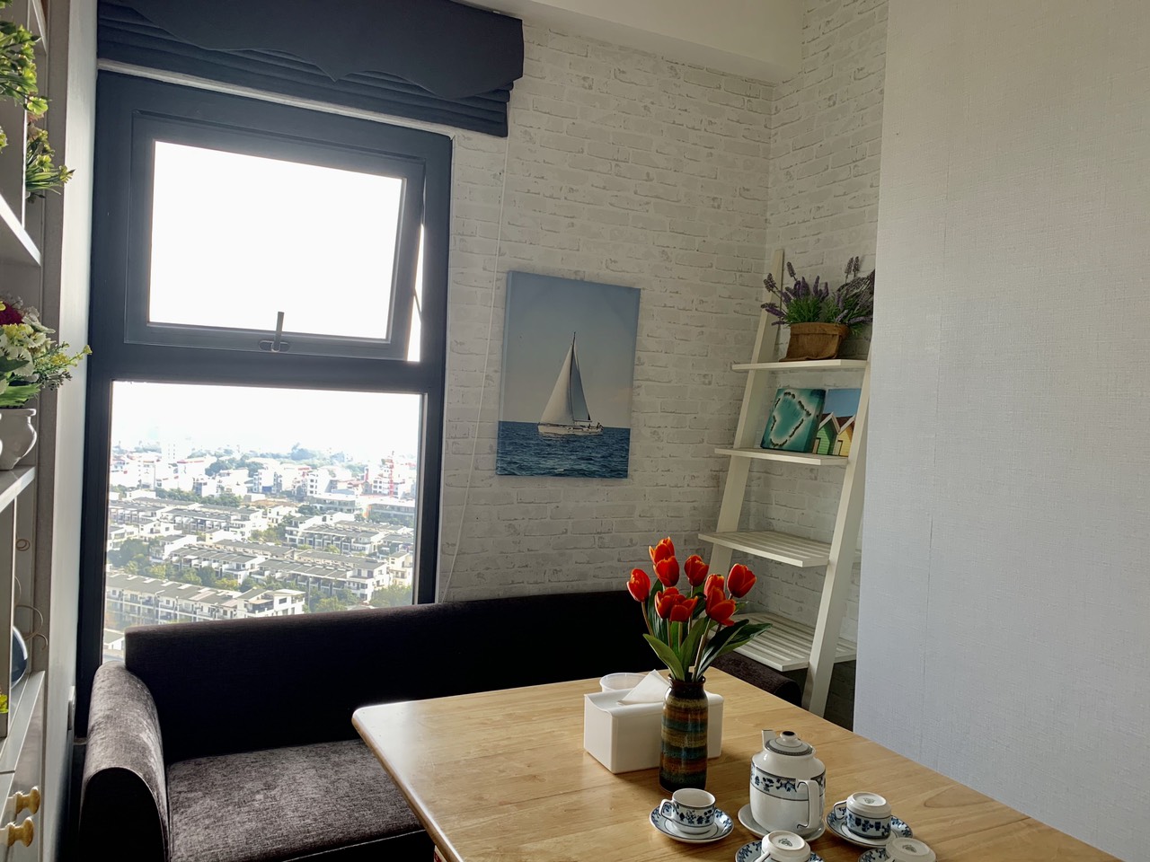 Cần cho thuê căn hộ tầng cao tòa A Westbay view hồ Thiên Nga 2