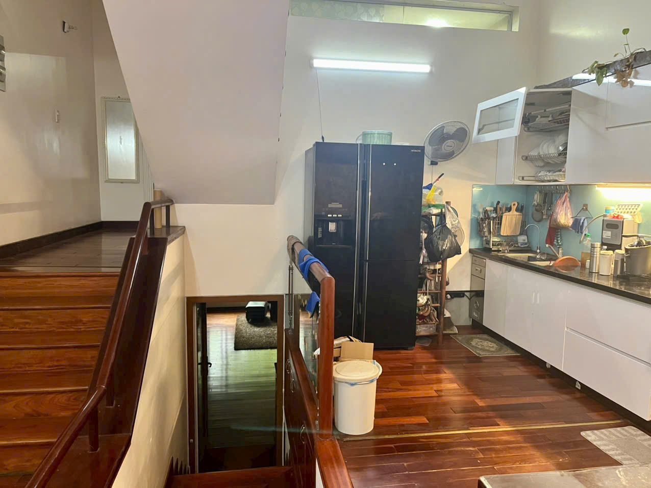 Cần chuyển nhượng căn nhà phố trúc 100m2,full đồ bên Ecopark văn giang 1