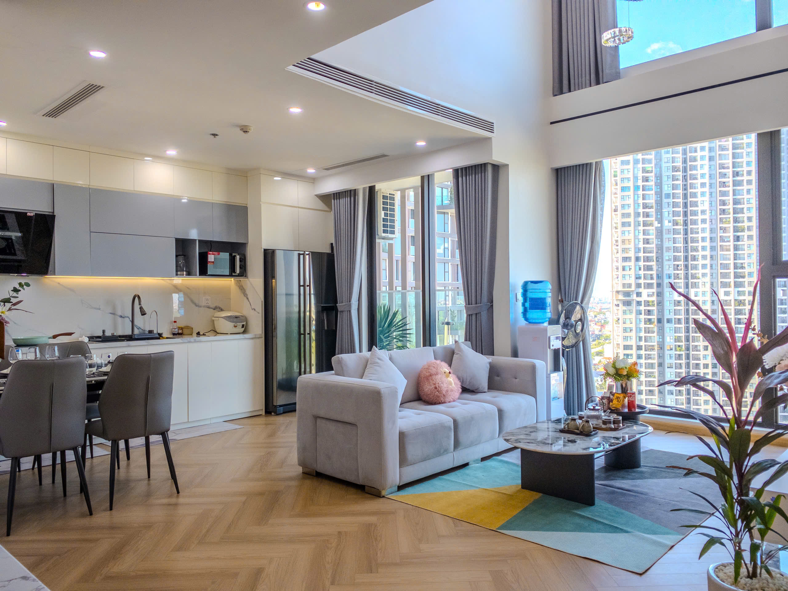 Căn Duplex 120m2, 3 phòng ngủ, full đồ đẹp bên tòa Solforest cần cho thuê 4