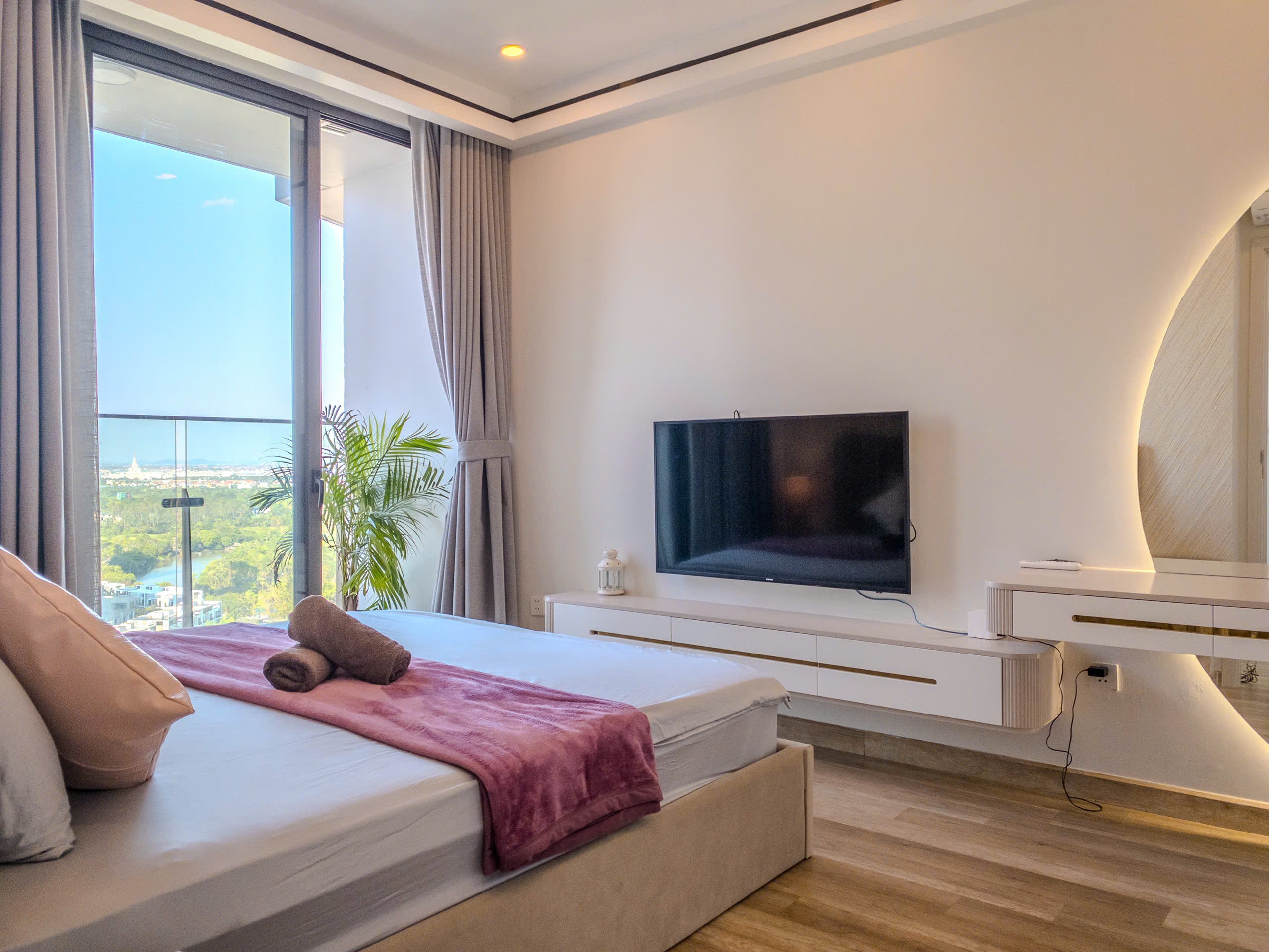 Căn Duplex 120m2, 3 phòng ngủ, full đồ đẹp bên tòa Solforest cần cho thuê 6