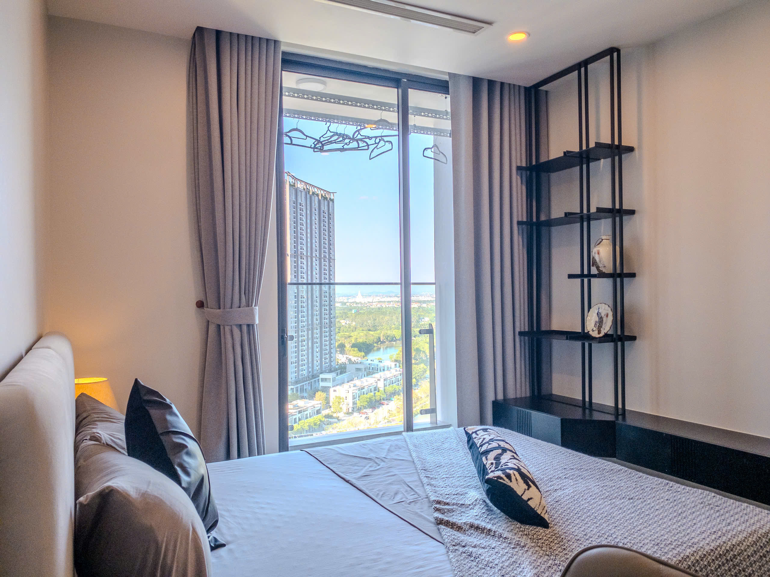 Căn Duplex 120m2, 3 phòng ngủ, full đồ đẹp bên tòa Solforest cần cho thuê 11