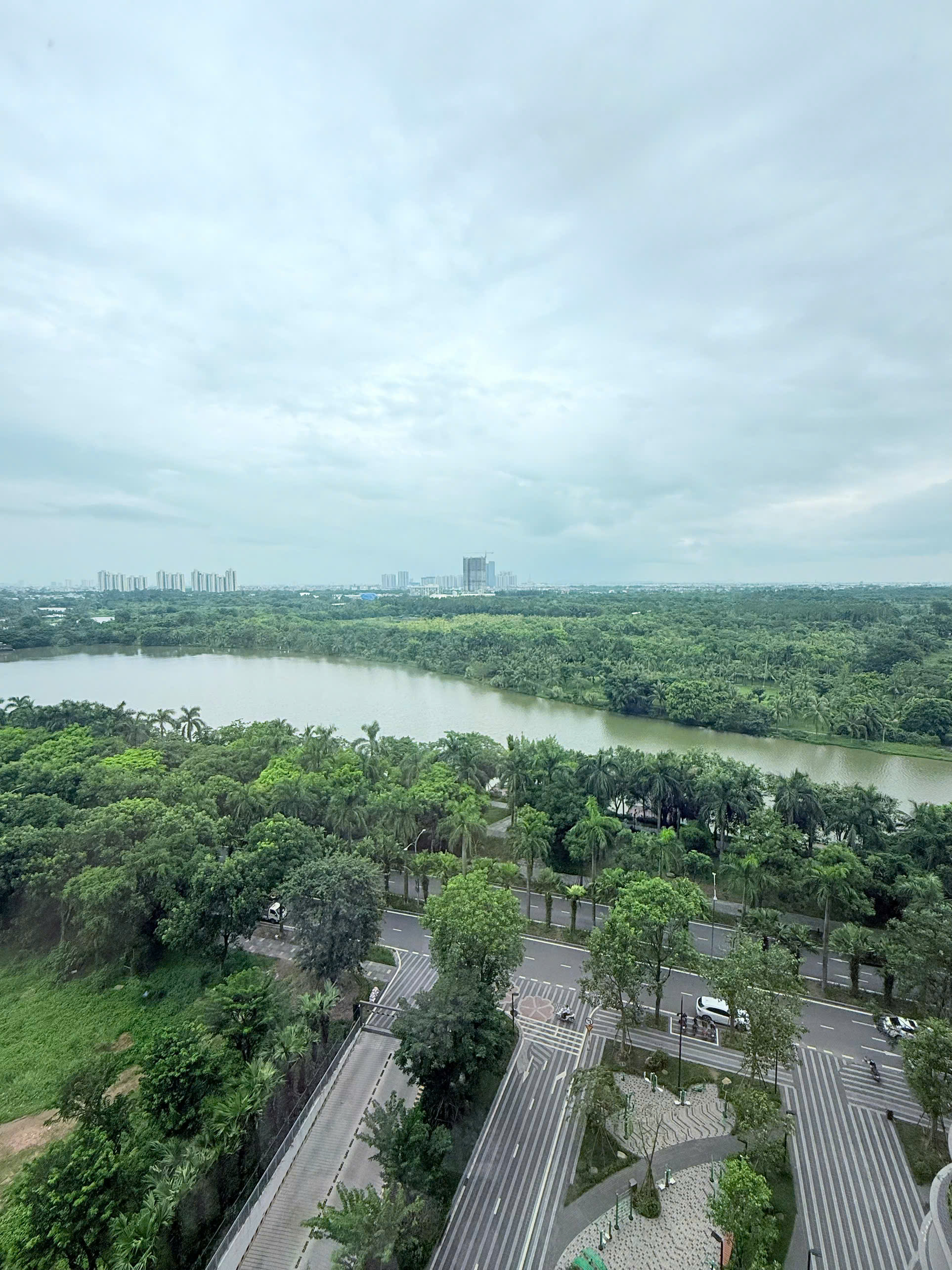 Căn hộ 2 phòng ngủ rộng 74m cho thuê tại Landmark view hồ 5