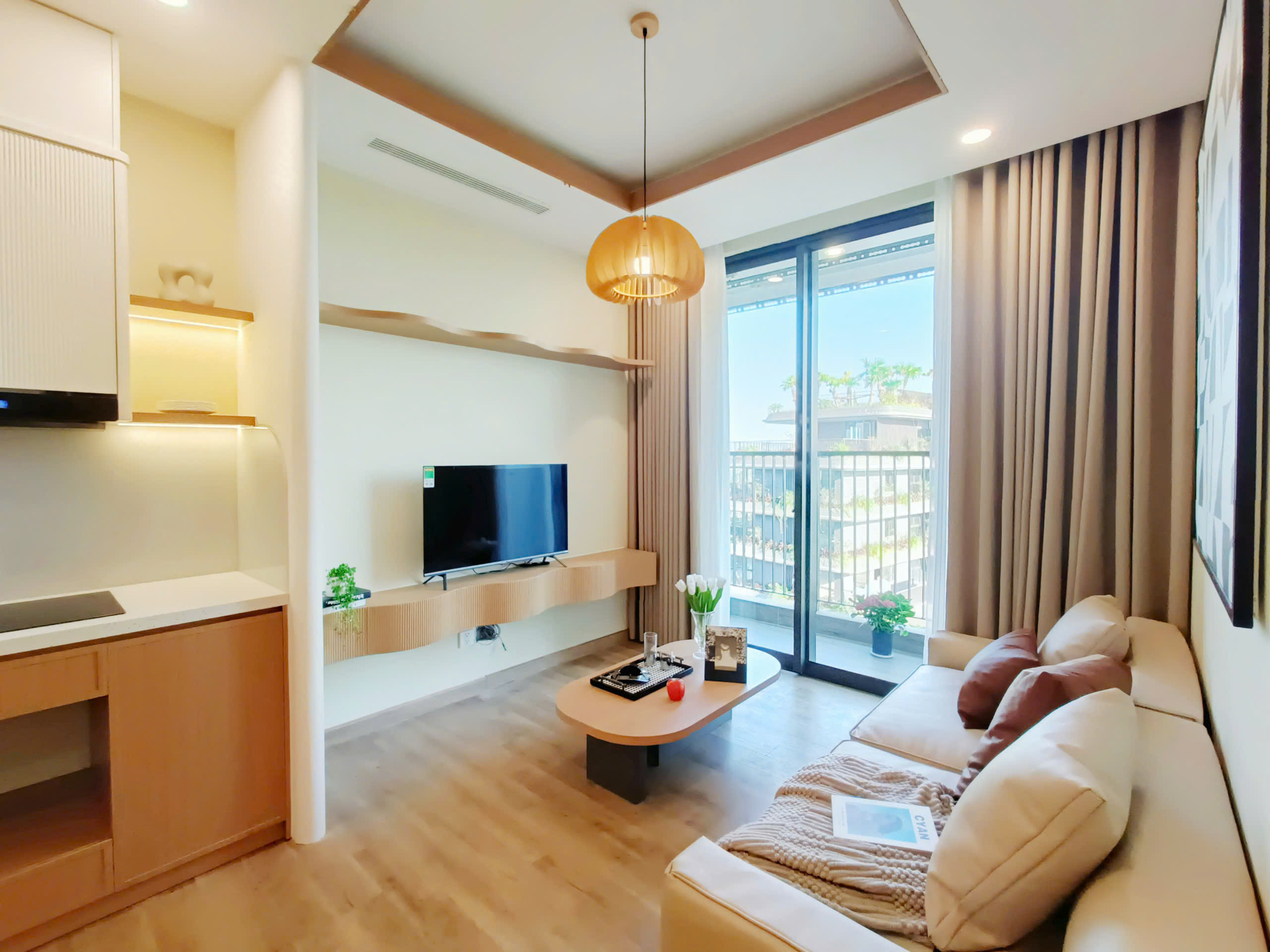 căn hộ 67m2, 2 phòng ngủ, đủ đồ bên tòa R3 onsen Ecopark cần cho thuê 1