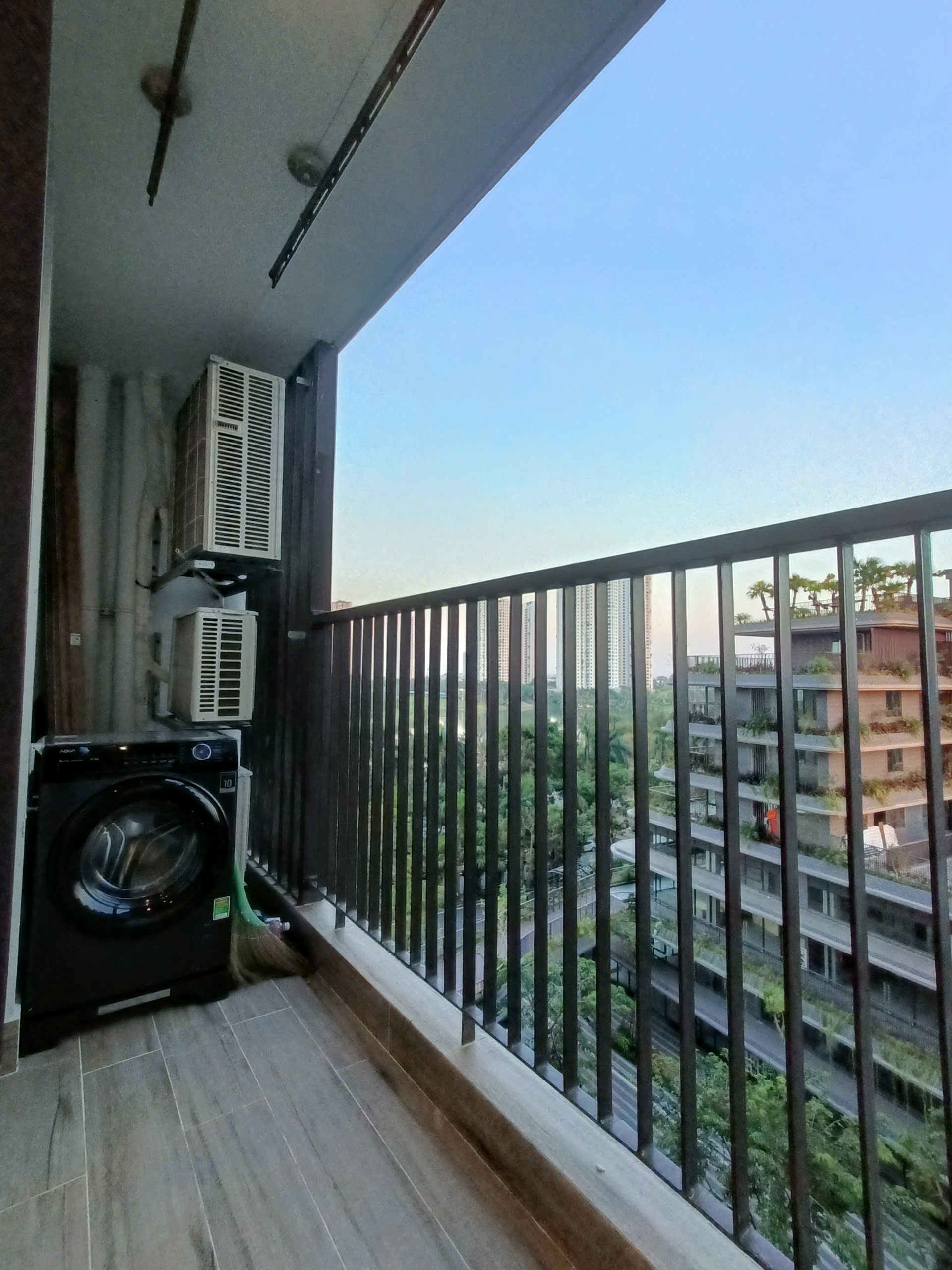 căn hộ 67m2, 2 phòng ngủ, đủ đồ bên tòa R3 onsen Ecopark cần cho thuê 6