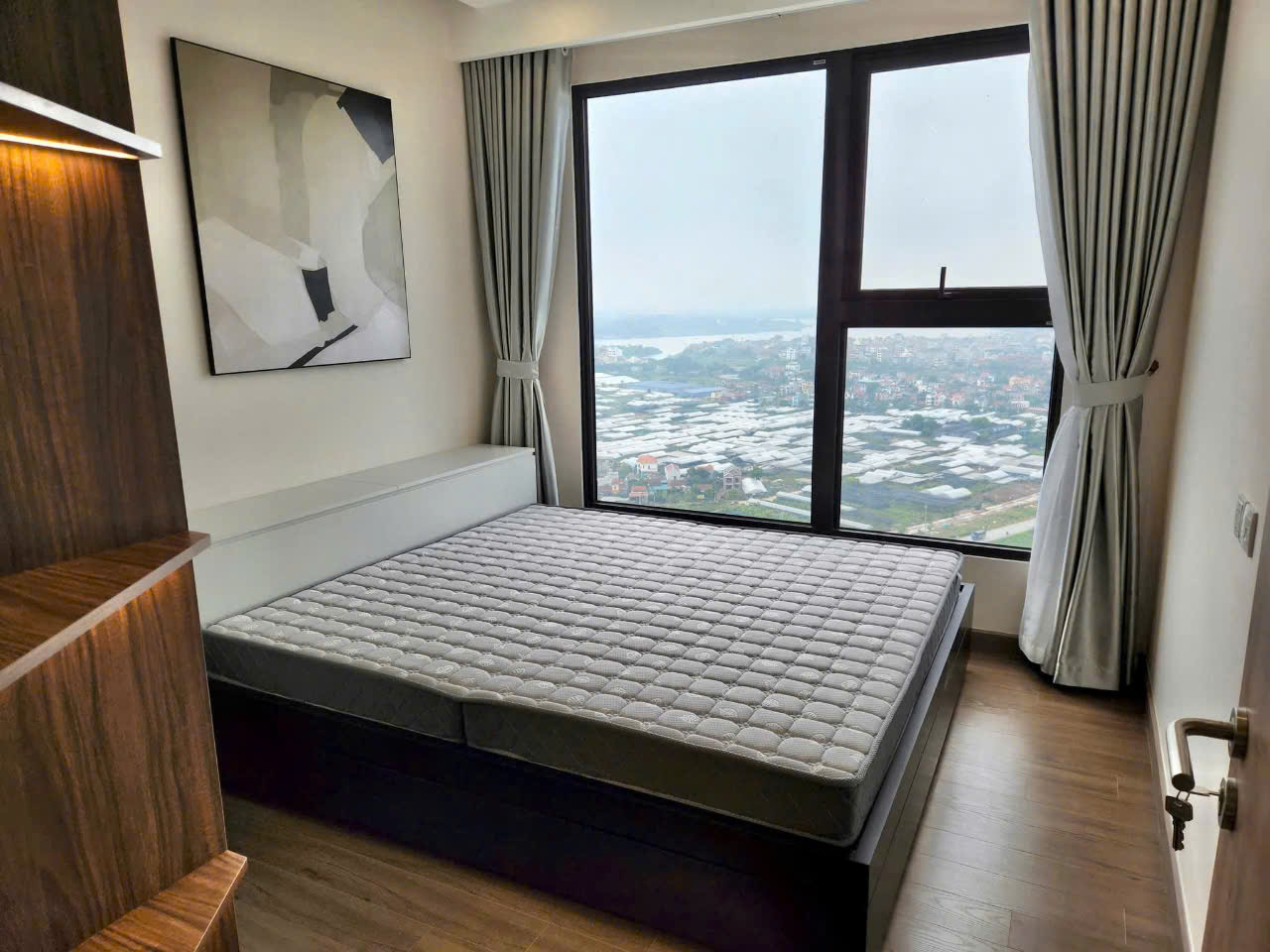 Căn hộ 83m2,2 phòng ngủ,đủ đồ bên tòa Sky Oasis Ecopark cho thuê 6
