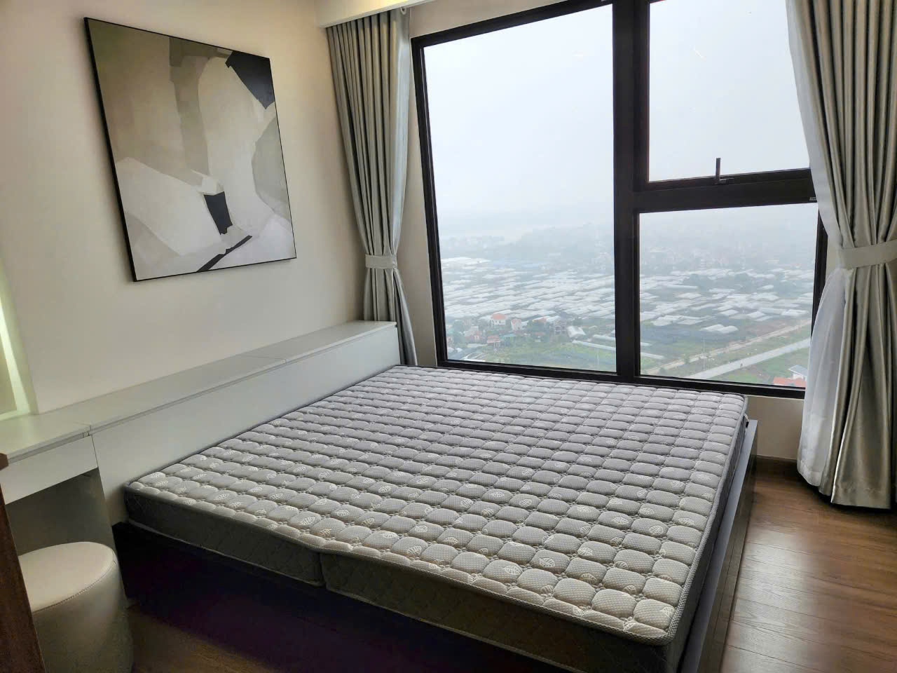 Căn hộ 83m2,2 phòng ngủ,đủ đồ bên tòa Sky Oasis Ecopark cho thuê 8