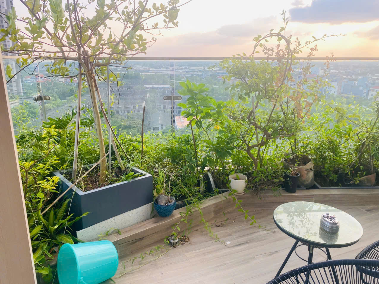 Căn hộ 94m2, 3 phòng ngủ, đủ đồ bên tòa Solforest Ecopark cần cho thuê 1