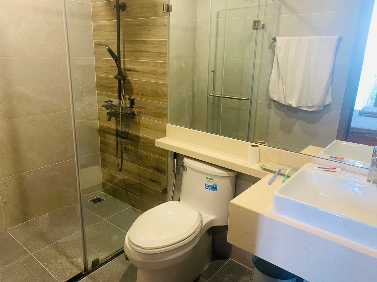 Căn hộ 94m2, 3 phòng ngủ, đủ đồ bên tòa Solforest Ecopark cần cho thuê 7