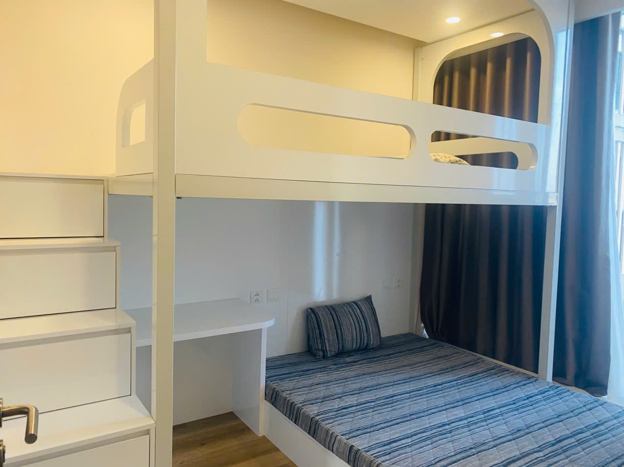 Căn hộ 94m2, 3 phòng ngủ, đủ đồ bên tòa Solforest Ecopark cần cho thuê 8