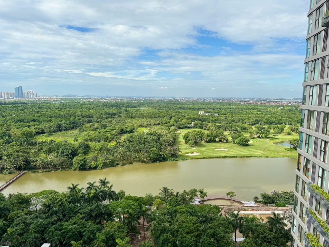 Căn hộ cao cấp view hồ, 3 phòng ngủ, đủ đồ bên tòa landmark Ecopark cần cho thuê 12