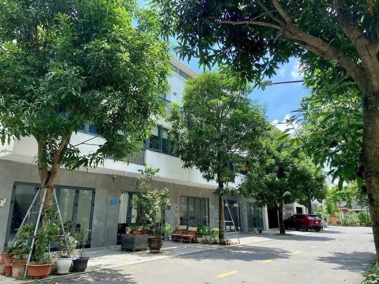 Căn liền kề 87,5m2, nhà thô bên khu Thủy Trúc Ecopark cần bán 1