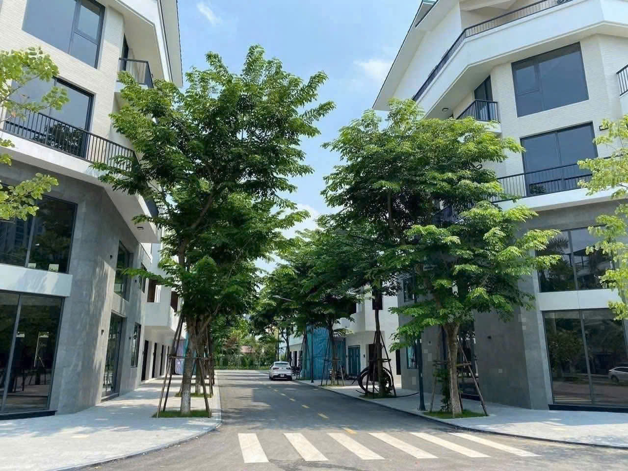 Căn liền kề 87,5m2, nhà thô bên khu Thủy Trúc Ecopark cần bán 2