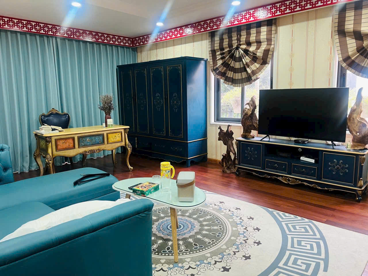 Chính chủ cần bán căn Biệt Thự Đơn lập 325m2+ 100m2 đất lưu thông bên Vườn Tùng Ecopark 4