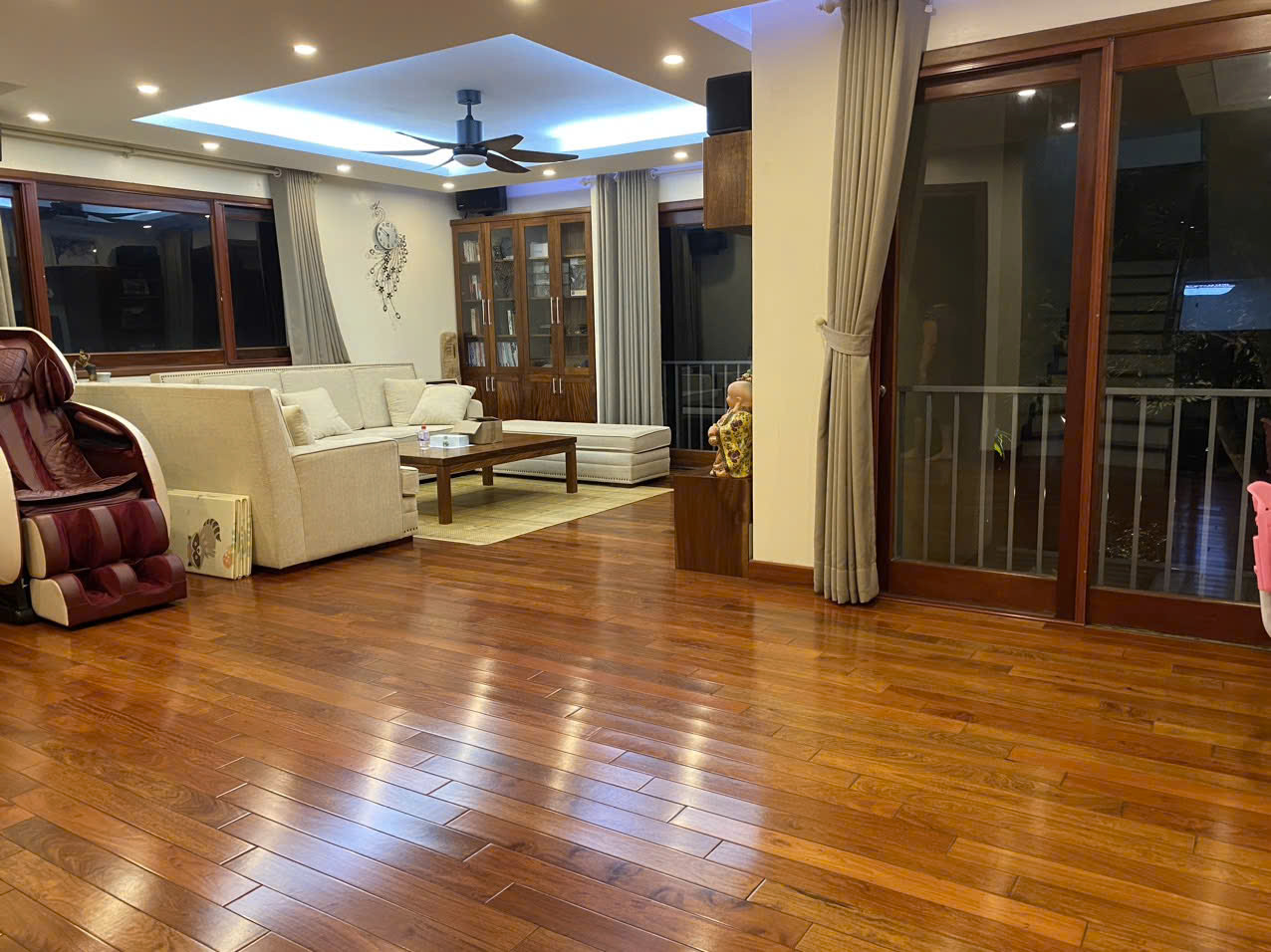 Chính chủ gửi bán căn BTĐL 327m2,full đồ bên khu Vườn Mai Ecopark 1
