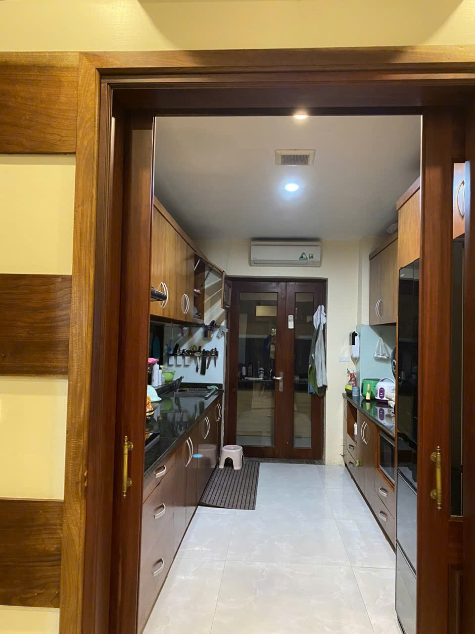 Chính chủ gửi bán căn BTĐL 327m2,full đồ bên khu Vườn Mai Ecopark 4