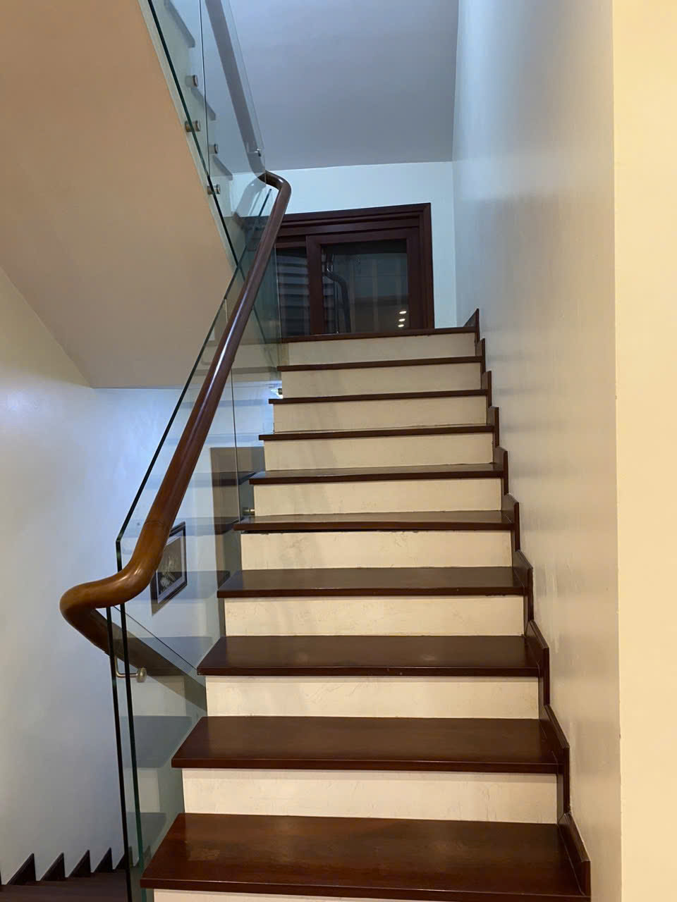 Chính chủ gửi bán căn BTĐL 327m2,full đồ bên khu Vườn Mai Ecopark 6