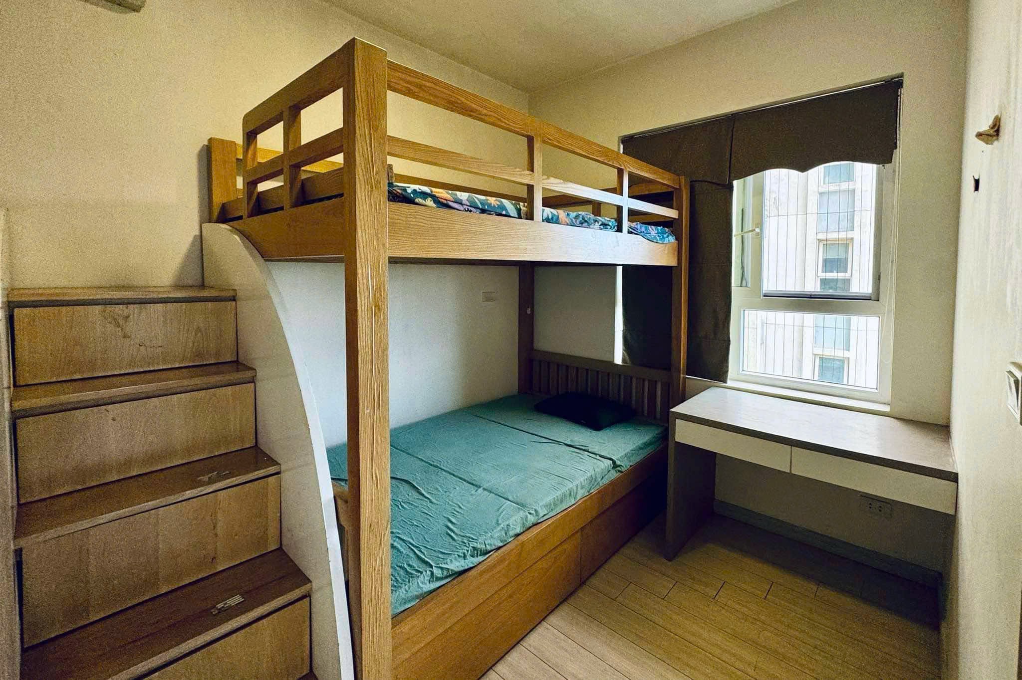 Cho thuê 3 phòng ngủ mới đẹp tại Rừng Cọ view Vườn Tùng 7