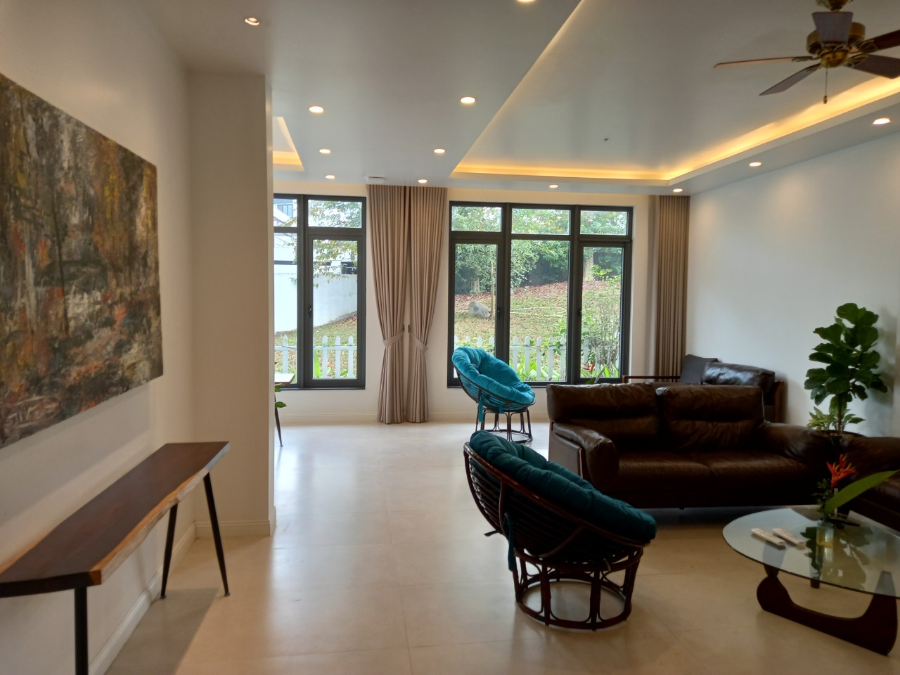 Cho thuê biệt thự đẹp hiện đại tại Marina , 5 phòng ngủ đầy đủ nội thất 4