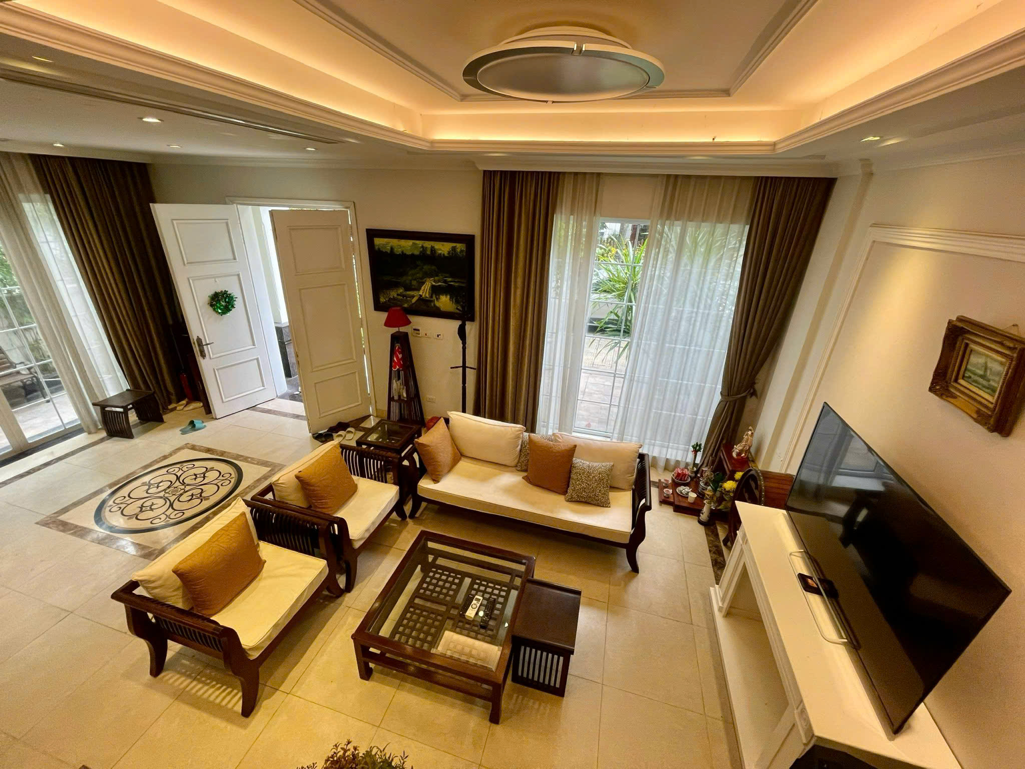 Cho thuê căn BTSL 4 phòng ngủ, đầy đủ đồ bên khu Anh Đào Vinhomes Riverside Long biên 5