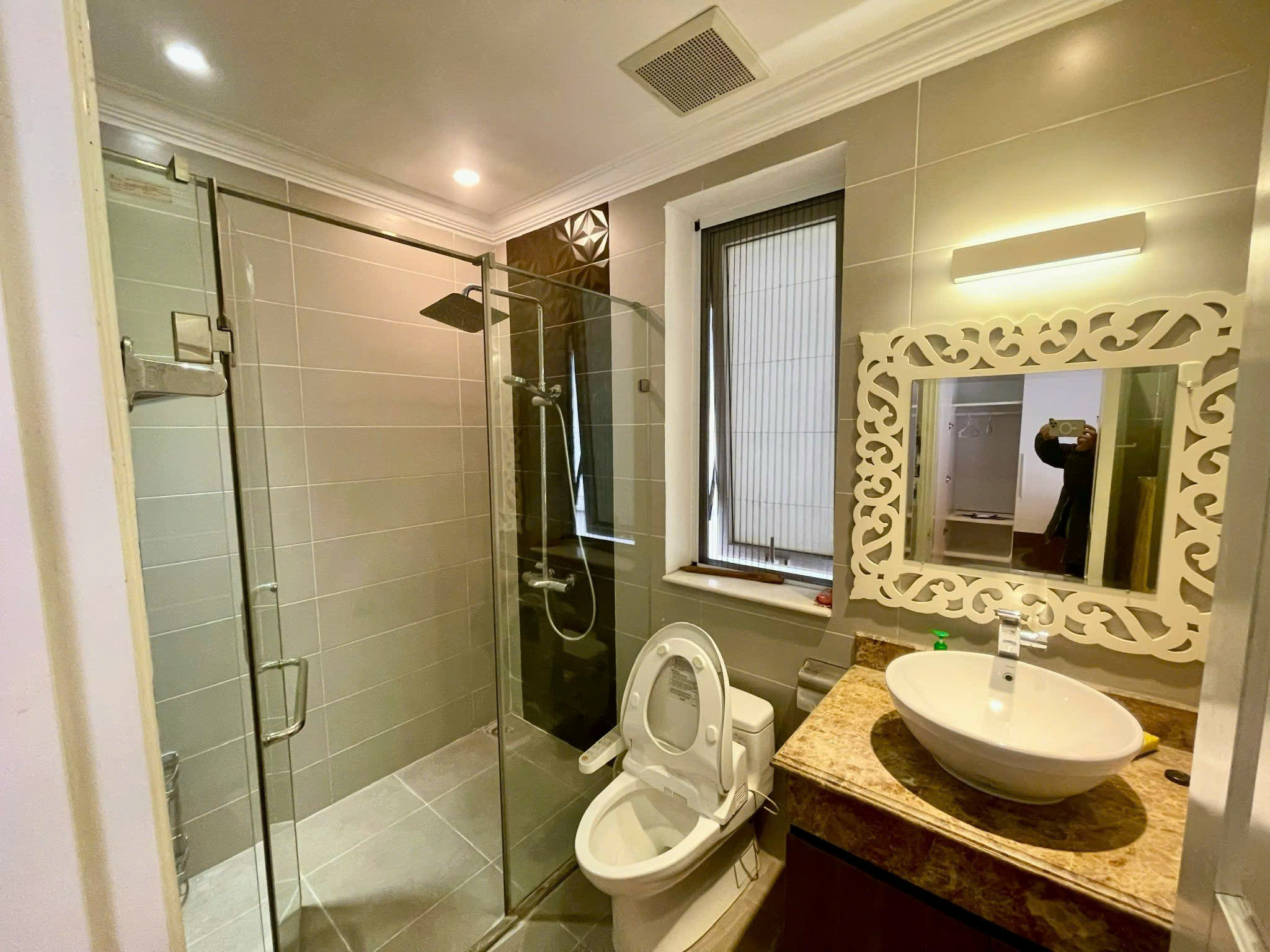 Cho thuê căn BTSL 4 phòng ngủ, đầy đủ đồ bên khu Anh Đào Vinhomes Riverside Long biên 9