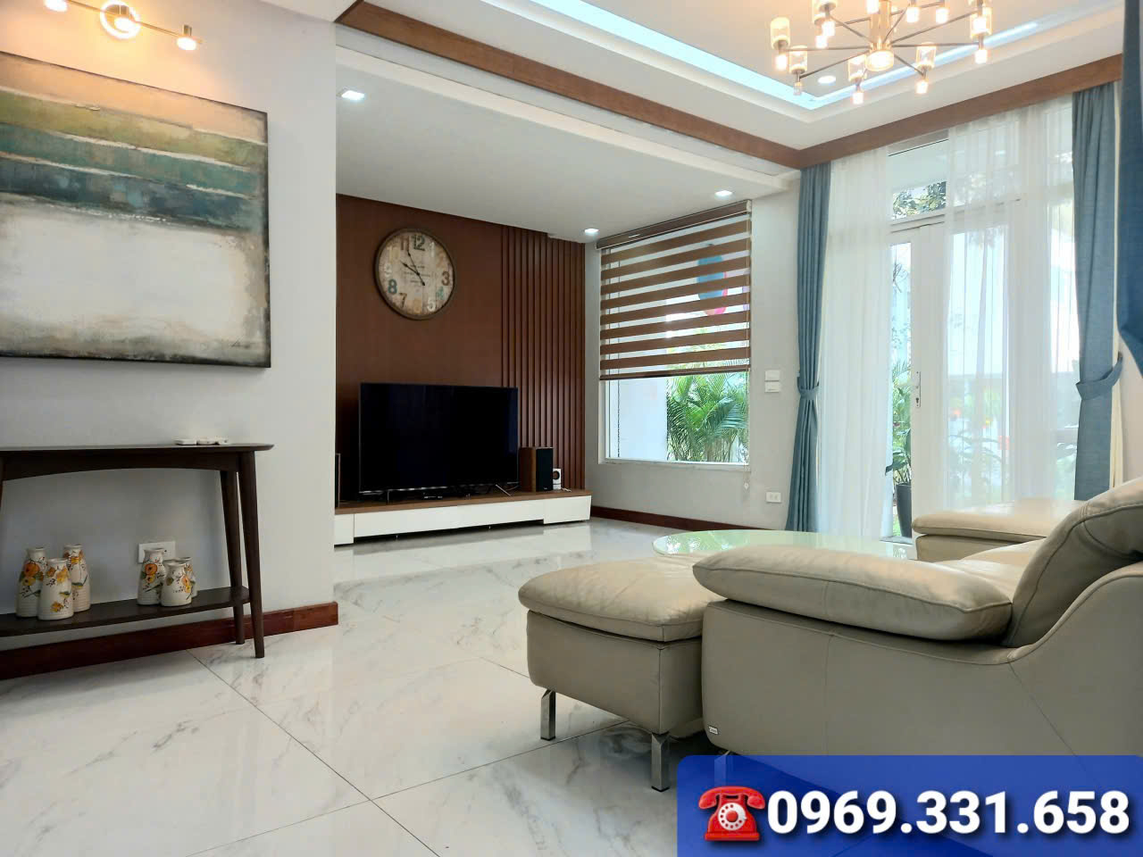 Cho thuê căn BTSL sân vườn, 3 phòng ngủ, đủ đồ đẹp bên Vườn tùng Ecopark 1