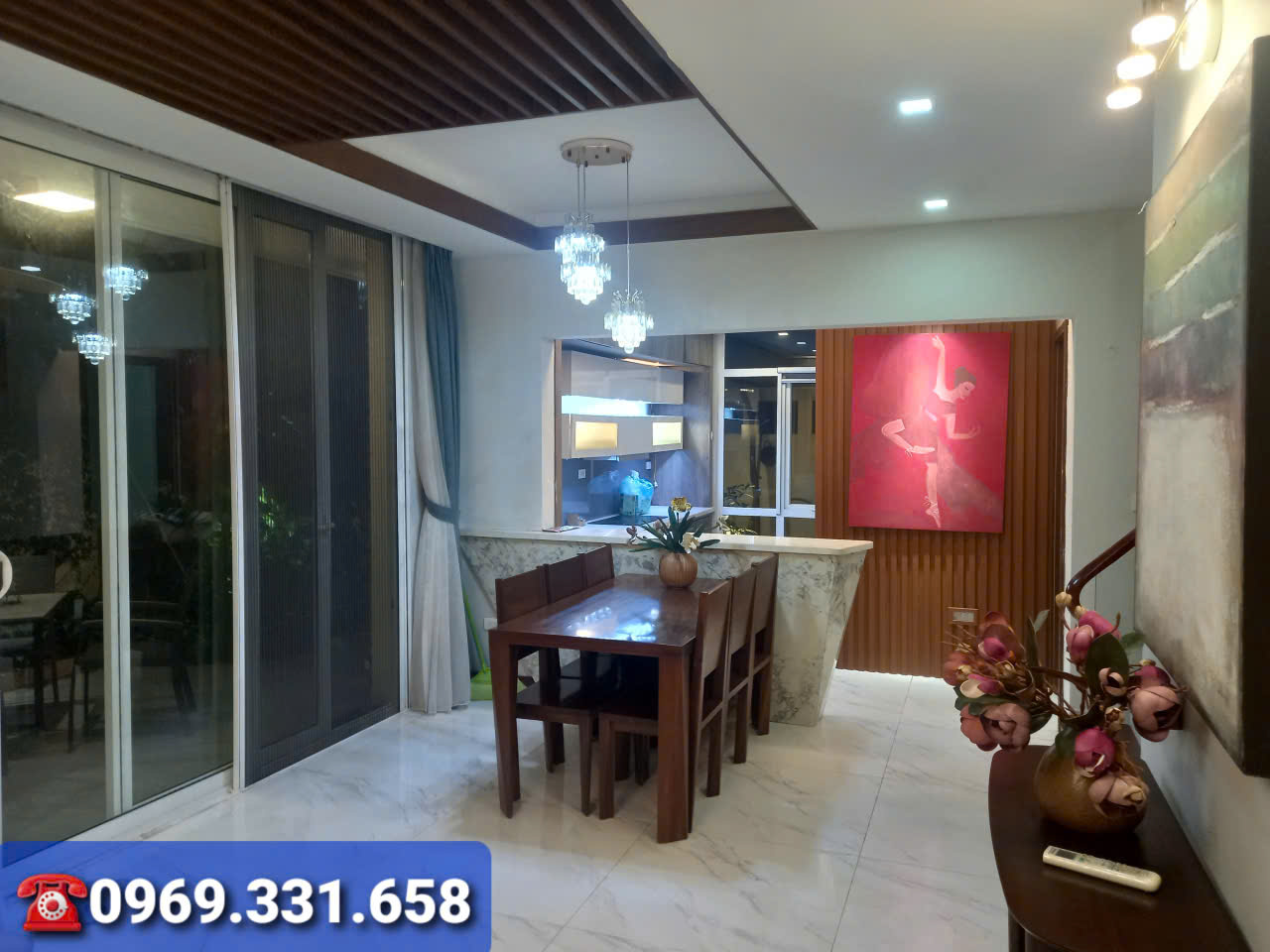 Cho thuê căn BTSL sân vườn, 3 phòng ngủ, đủ đồ đẹp bên Vườn tùng Ecopark 4