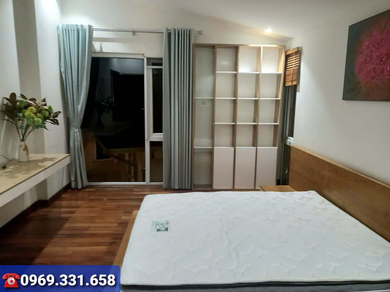 Cho thuê căn BTSL sân vườn, 3 phòng ngủ, đủ đồ đẹp bên Vườn tùng Ecopark 9