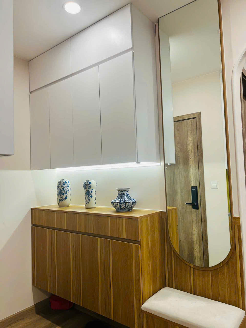 Cho thuê căn hộ 3 phòng ngủ ,đủ đồ bên tòa Haven Park Ecopark văn giang 4