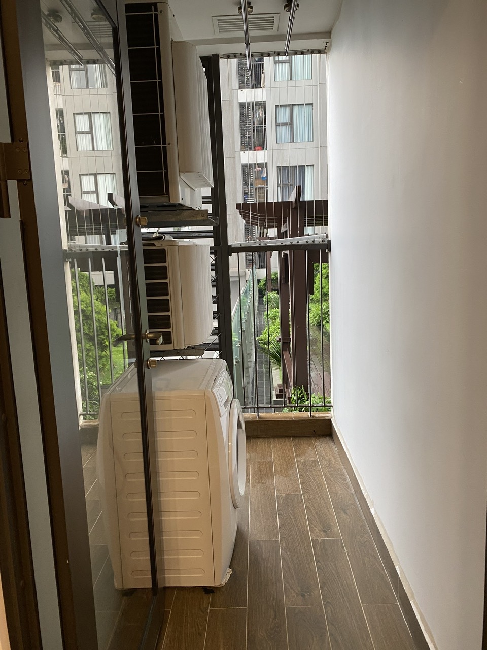 Cho thuê căn hộ 3 phòng ngủ, full đồ đẹp bên tòa S2 Sky Oasis Ecopark 1
